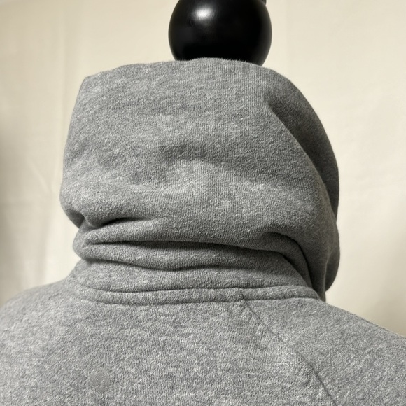 Lululemon Classic Scuba jacket - Picture 6 of 9